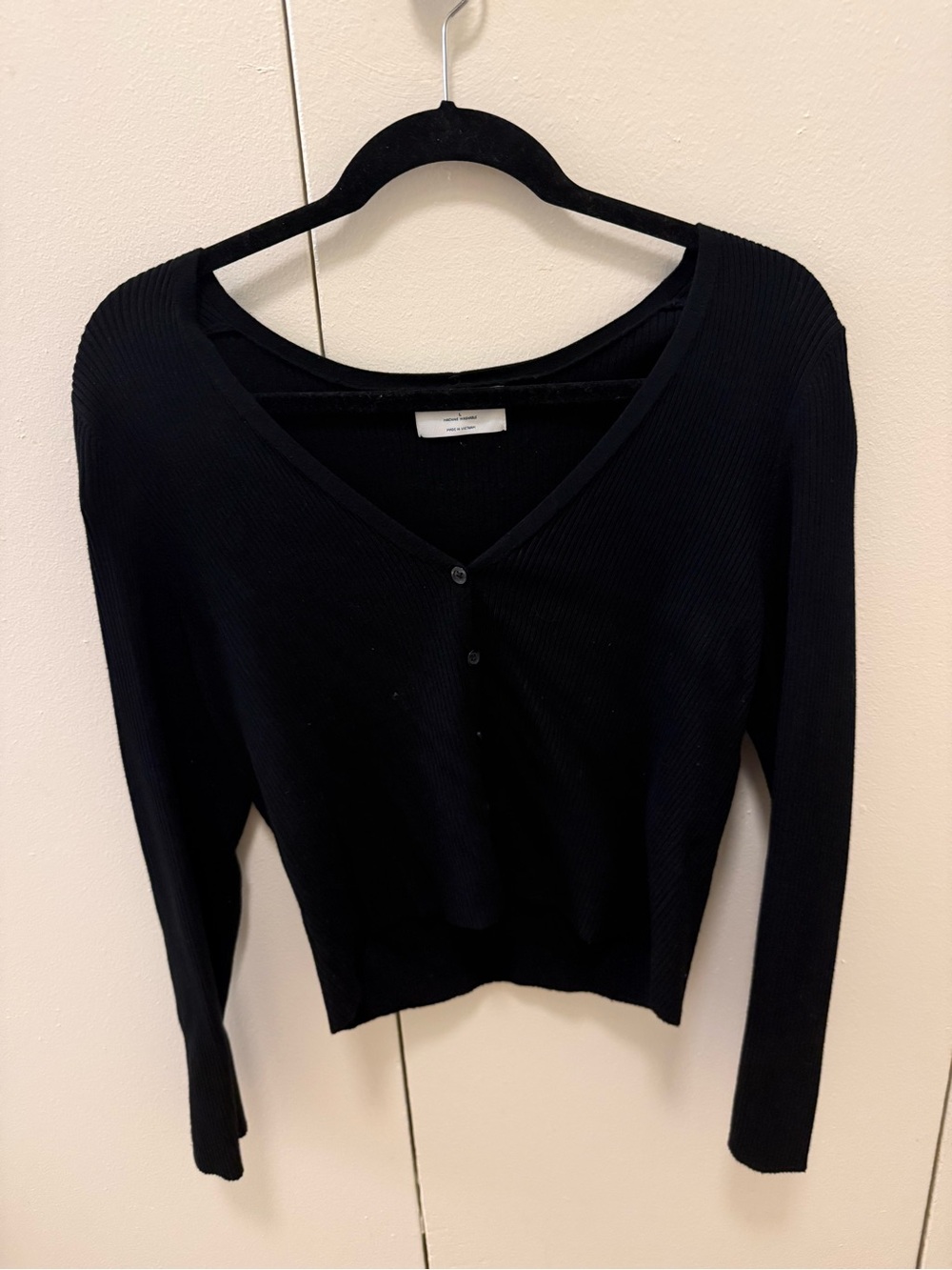 Old Navy Black Ribbed V-Neck Button Front Cardigan